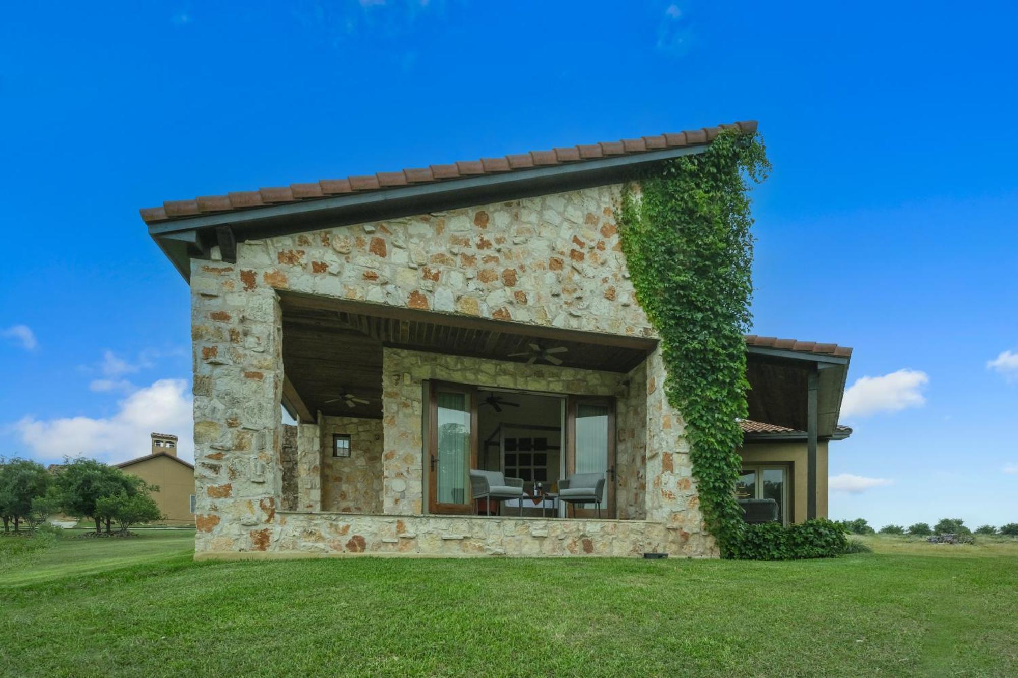 The Vineyard At Florence Bagian luar foto